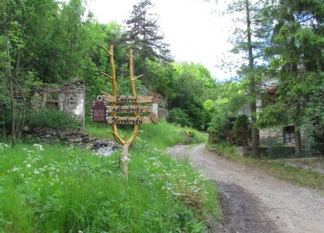 Prístup k expozícii.jpg